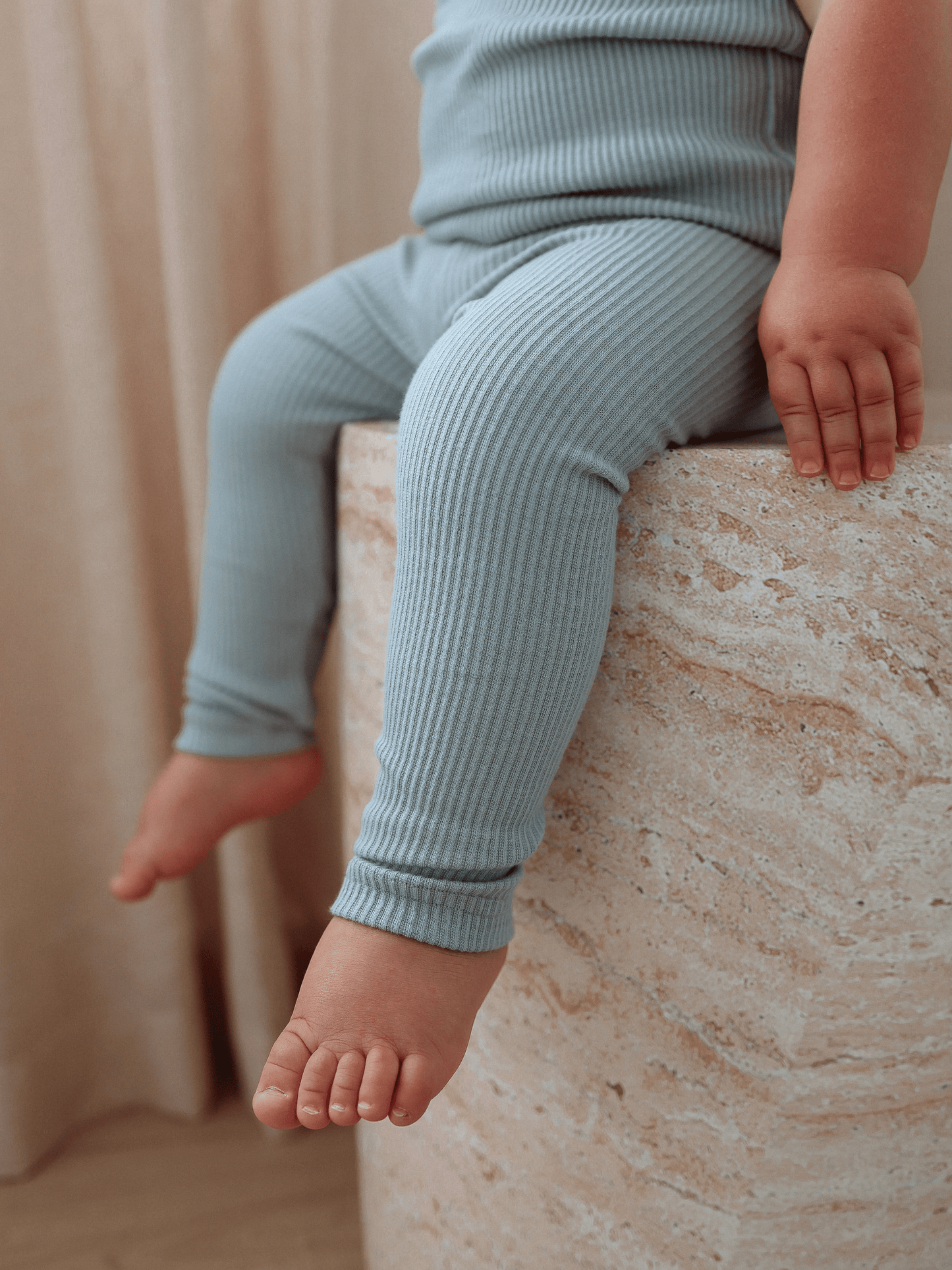Essentials | Ribbed Leggings | Sky