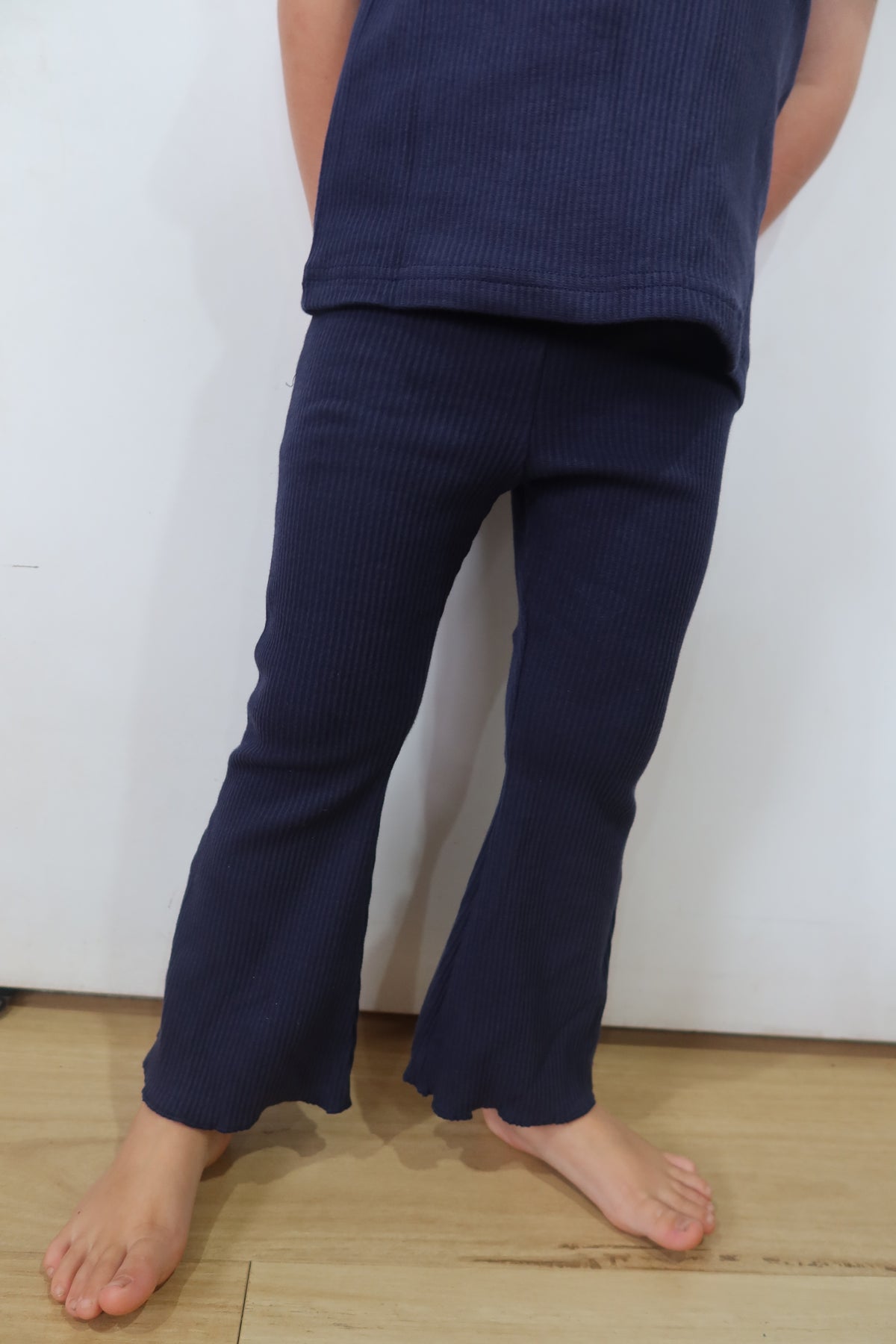Essentials | Ribbed Flared Leggings | Navy