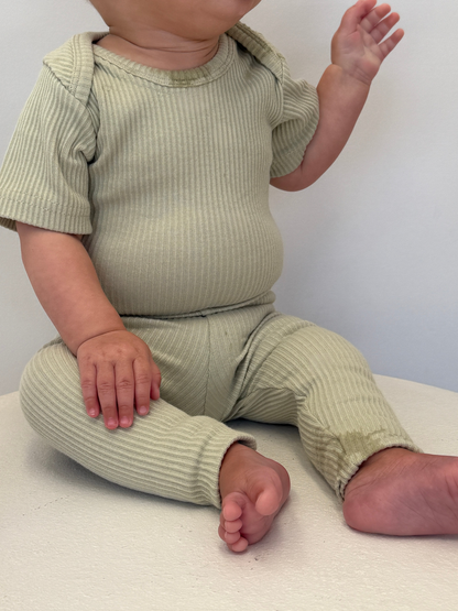 Essentials | Ribbed Leggings | Olive